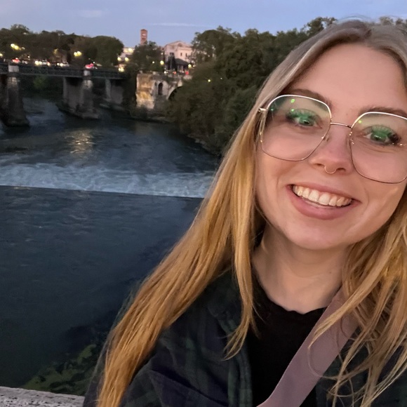 Meet your Posher, Laramie - Picture 1 of 1